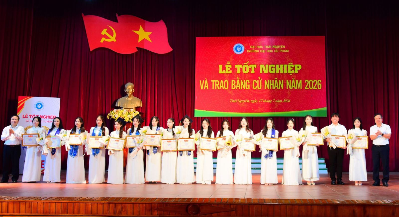 Trường Đại học Sư phạm - Đại học Thái Nguyên tổ chức Lễ tốt nghiệp và trao bằng cử nhân cho sinh viên tốt nghiệp đại học đợt 2 năm 2026